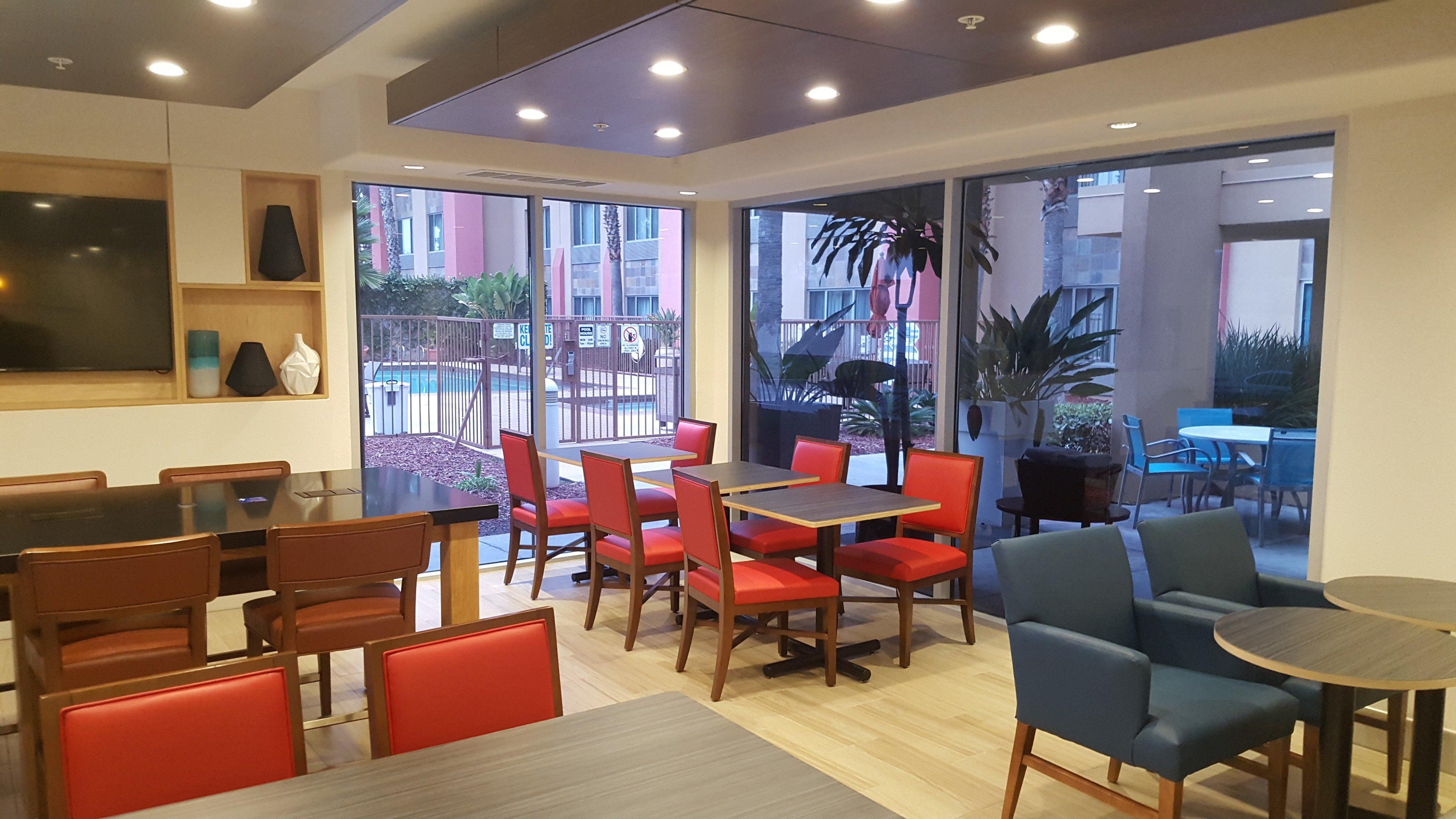 Holiday Inn Express Fremont - Milpitas Central By Ihg Екстериор снимка