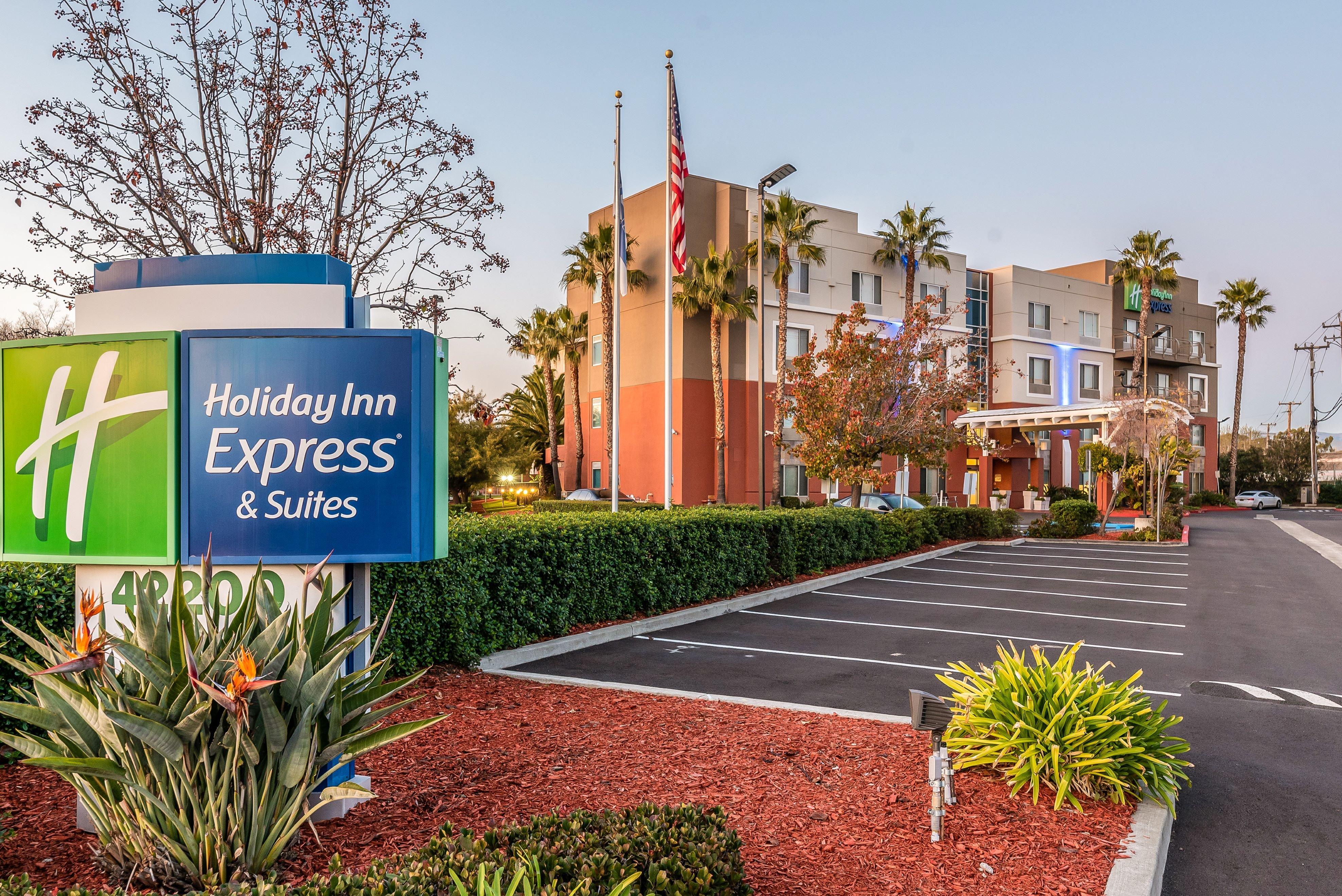 Holiday Inn Express Fremont - Milpitas Central By Ihg Екстериор снимка